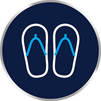 Nu mergeți niciodată desculț în dușuri comune și vestiare. Purtați întotdeauna papuci de baie!